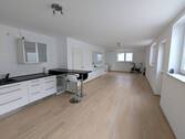 Einliegerwohnung mit Einbauküche - 