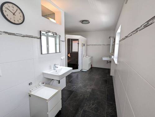 Badezimmer im Obergeschoss - 