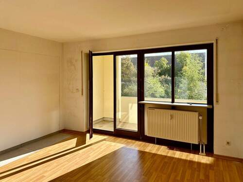 Wohnzimmer - Etagenwohnung mit 74,00 m² in Dresden zum Kaufen