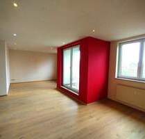 Kleine Penthauswohnung mit sonniger Dachterrasse - Nürnberg Neuröthenbach