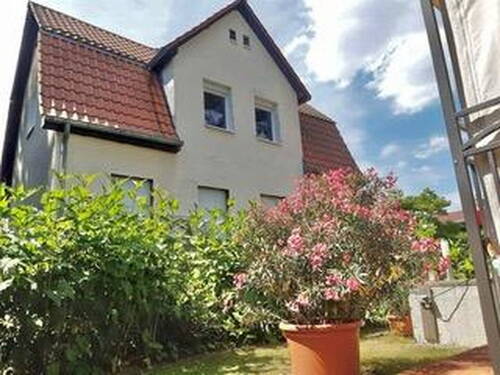 Bild 1 - Landhausstil der 30er Jahre für viel Raumbedarf