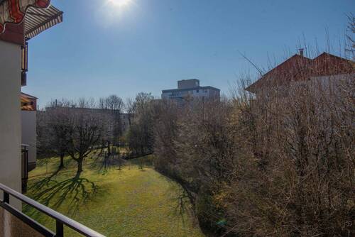 Blick - 3 Zimmer Etagenwohnung zum Kaufen in Steinbach (Taunus)