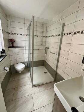 IMG_4307 - 9 Zimmer Mehrfamilienhaus, Wohnhaus in Geratal OT Geraberg