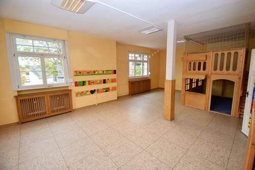 WGH 1 - Wohn-/Esszimmer - 1 Zimmer Mehrfamilienhaus, Wohnhaus in Groß-Umstadt