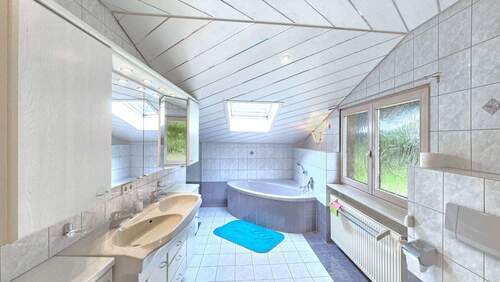 Bild 1 - 1 Zimmer Mehrfamilienhaus, Wohnhaus zum Kaufen in Bonndorf im Schwarzwald