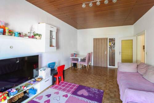 Wohnzimmer OG - 1 Zimmer Mehrfamilienhaus, Wohnhaus zum Kaufen in Reinheim