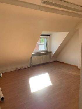 Bild 3 - 2 Zimmer Etagenwohnung zur Miete in Saarbrücken