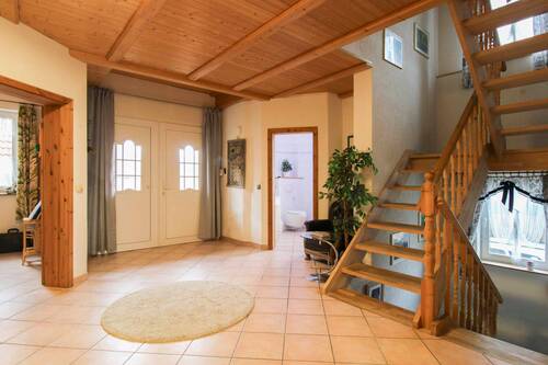 Eingangsbereich - 7 Zimmer Einfamilienhaus zum Kaufen in Hückelhoven