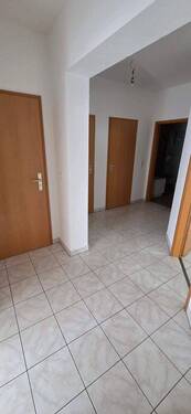 Diele - Etagenwohnung mit 80,00 m&sup2; in Oberhausen zur Miete