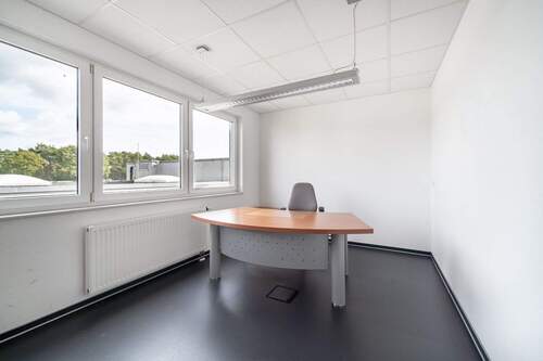Büroraum 1.OG - Halle in Versmold zum Kaufen