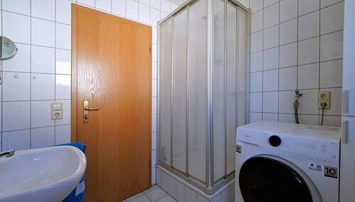 Neutrales Duschbad! - 