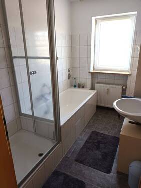 Badezimmer - 3 Zimmer Etagenwohnung in Schrobenhausen