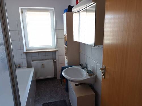Badezimmer - Etagenwohnung mit 100,00 m&sup2; in Schrobenhausen zur Miete