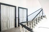 Treppenhaus - Etagenwohnung mit 116,60 m² in Berlin zum Kaufen