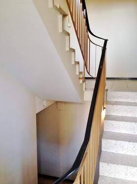 Treppenhaus - Etagenwohnung mit 27,20 m² in Mannheim zum Kaufen