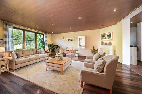 Möblierungsvorschlag Wohnbereich - 6 Zimmer Einfamilienhaus in Grävenwiesbach