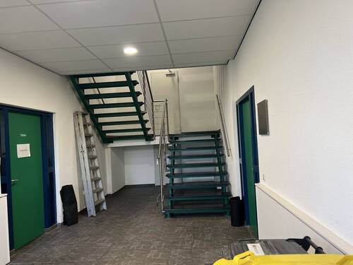 Treppenhaus EG - 4 Zimmer Büro in Kranenburg