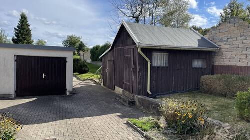 Garage und Schuppen - 3 Zimmer Doppelhaushälfte in Neustadt