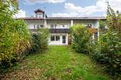 Hausansicht - AIGNER - Wohlfühlen in Starnberg - 4-Zimmer-Reihenhaus mit Gartenidylle