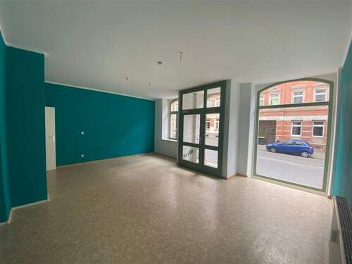 Zimmer 1 mit Zugang über Strasse - Etagenwohnung mit 106,60 m&sup2; in Chemnitz zur Miete