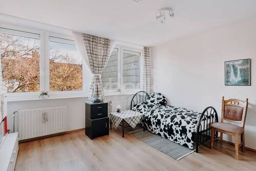 Schlafzimmer - 3 Zimmer Etagenwohnung zum Kaufen in Lüneburg