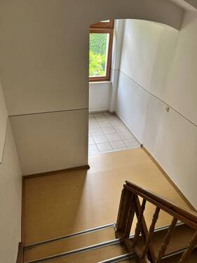 Treppenhaus mit Fenster - 