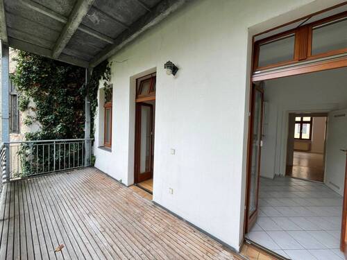 Balkon und Innenräume - charmante 3- Raumwohnung mit Balkon und Stellplatz im Görlitzer Zentrum !