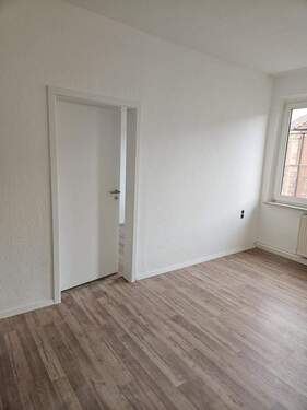 Durchgang Wohnen Kind - 3 Zimmer Etagenwohnung in Nürnberg