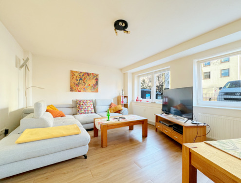 Wohnzimmer Erdgeschoss - 1 Zimmer Mehrfamilienhaus, Wohnhaus zum Kaufen in Bremen