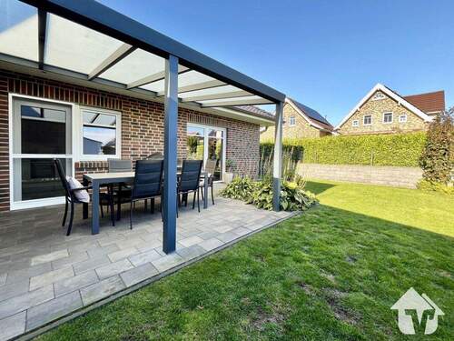 Garten mit überdachter Terrasse - 