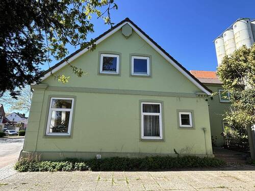 Haus 1 Seitenansicht Hof - 