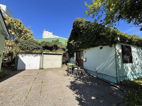 Doppelgarage/Hofauffahrt - 