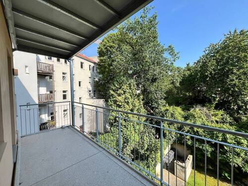 Balkon mit Gartenblick - 3 Zimmer Etagenwohnung in Görlitz