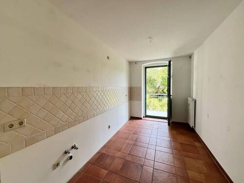 Küche mit Balkonzugang - Etagenwohnung mit 81,50 m² in Görlitz zur Miete
