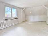 Obergeschoss - Wohn- und Esszimmer - 