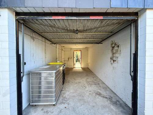 Garage - 
