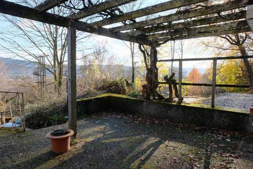 Terrasse vor dem Haus - 6 Zimmer Doppelhaushälfte in Trier