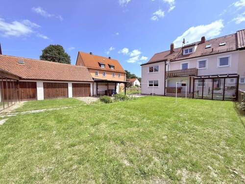 Anwesen mit viel Staufläche - 