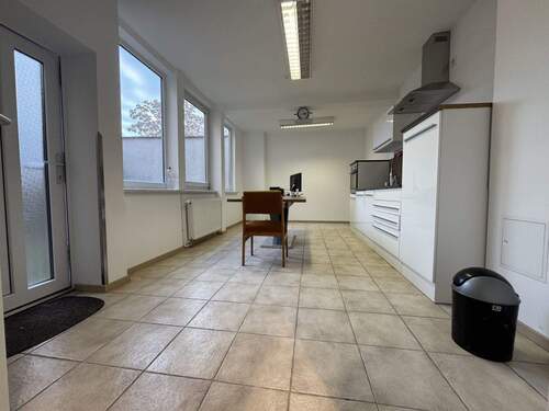 Küche Büro - 8 Zimmer Mehrfamilienhaus, Wohnhaus in Bad Langensalza