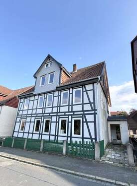 Hausansicht - Mehrfamilienhaus mit Entwicklungspotenzial in Goslar - 5 Einheiten möglich + bezugsfertiger Anbau