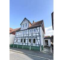 Mehrfamilienhaus mit Entwicklungspotenzial in Goslar - 5 Einheiten möglich + bezugsfertiger Anbau