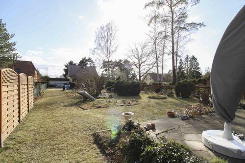 Blick vom hinteren Grundstücksbereich - 