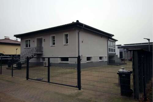 Vorderansicht rechts - 5 Zimmer Einfamilienhaus zum Kaufen in Neustadt-Glewe (Hohes Feld)