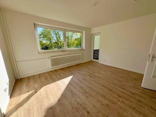Wohnzimmer - 3 Zimmer Etagenwohnung zur Miete in Bad Segeberg