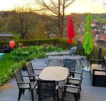 Wohnen wie im Urlaub - Einfamilienhaus mit Pool, Einliegerwohnung und Fernblick - Kulmbach / Kirchleus