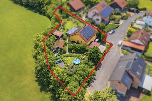 Grundstück - 6 Zimmer Einfamilienhaus zum Kaufen in Kulmbach / Kirchleus