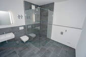 wunderschönes Badezimmer - 4 Zimmer Etagenwohnung in Kümmersbruck