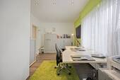 Kinderzimmer im Erdgeschoss - 