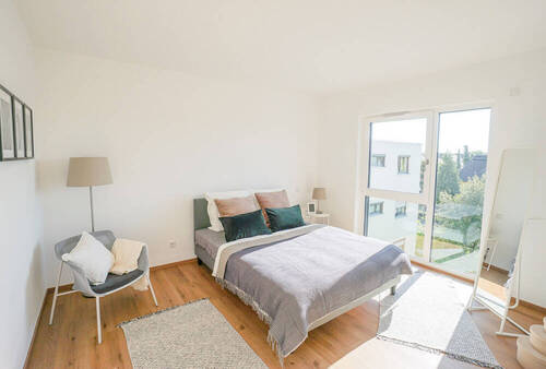 großzügiges Schlafzimmer - 