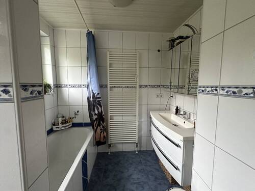 Badezimmer 1 - 6 Zimmer Einfamilienhaus zum Kaufen in Schwaigern
